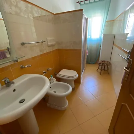 Casa Dorina, Charme E Comfort A 100 M Dal Mare דירה דונלוקאטה