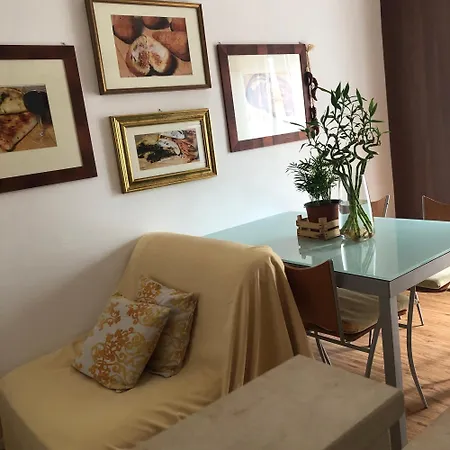 Apartment Casa Dorina, Charme E Comfort A 100 M Dal Mare *