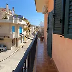Casa Dorina, Charme E Comfort A 100 M Dal Mare Апартаменты Донналуката