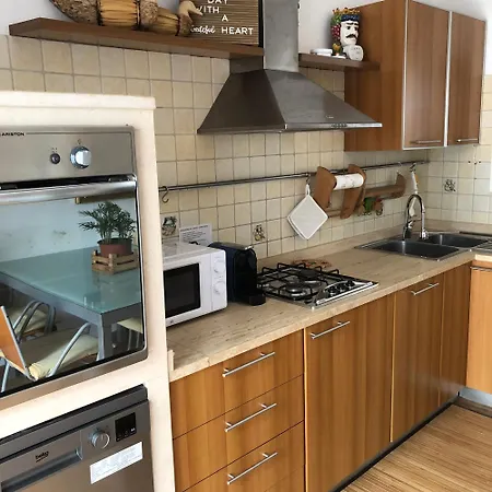 Casa Dorina, Charme E Comfort A 100 M Dal Mare Апартаменты *